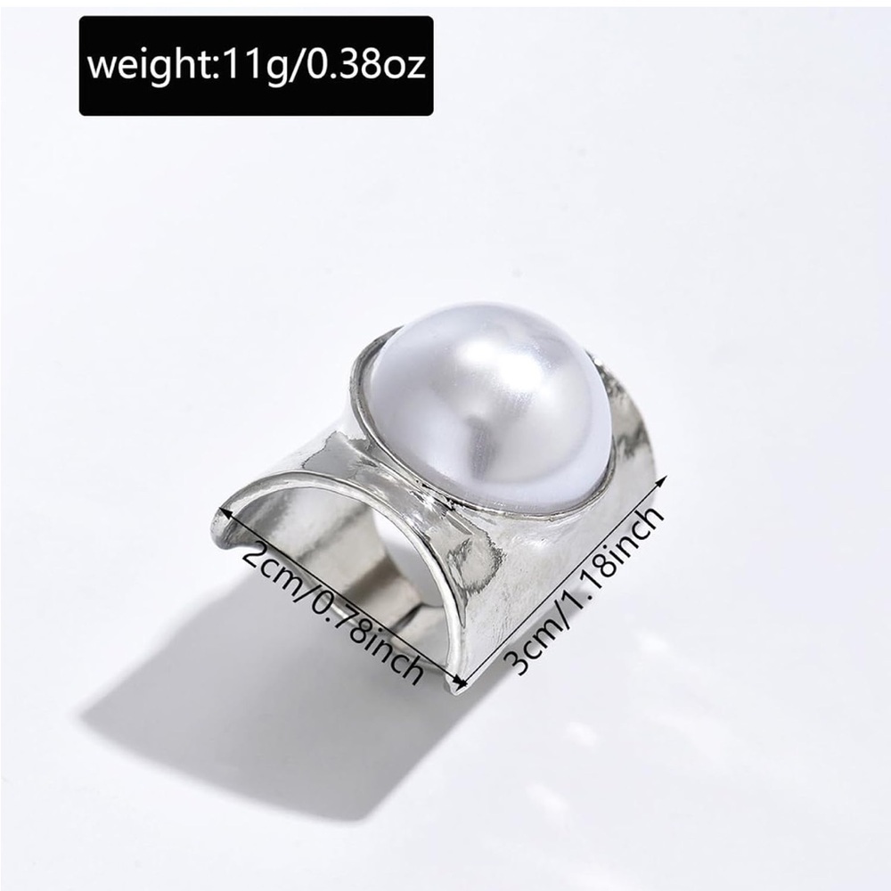 Sculptural Baroque Pearl Signet Ring - Picture 5 of 5